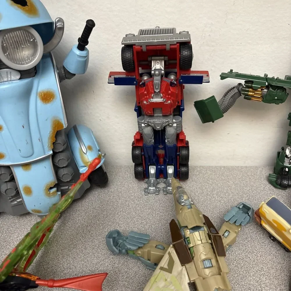 Transformers Lot of Incomplete Figures For Parts Pieces - As Is lot